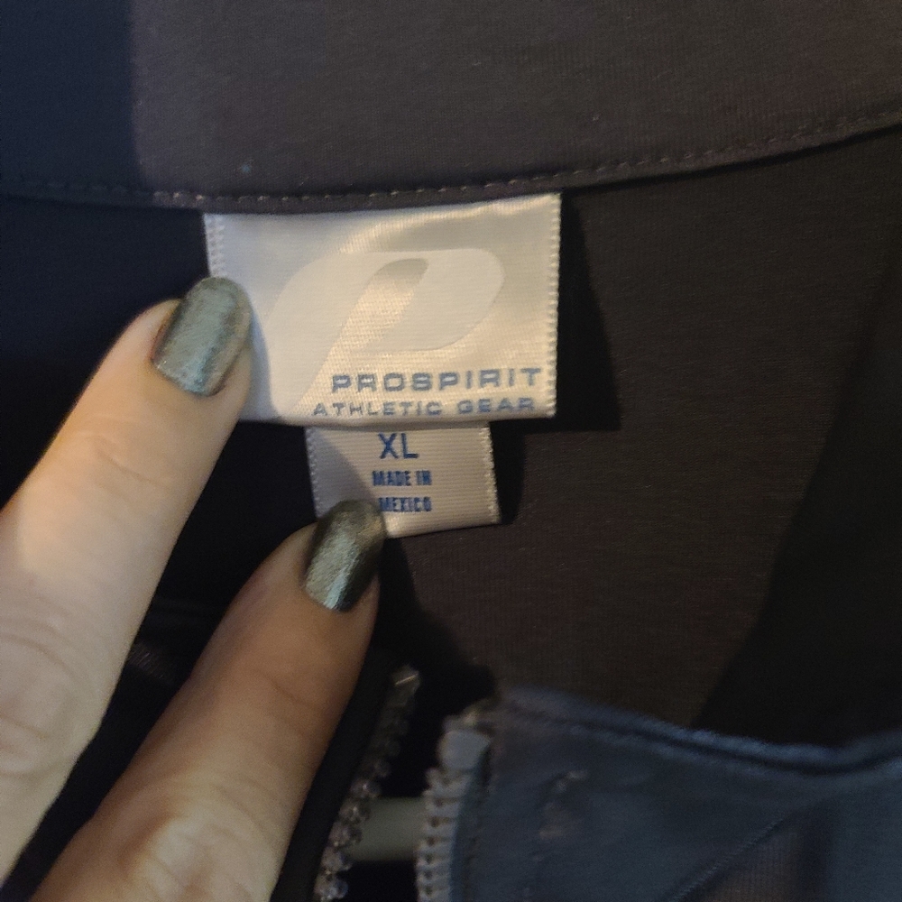 Athletic jacket - Picture 2 of 2